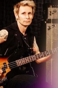14 Mike Dirnt