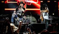 8 Guns N Roses live